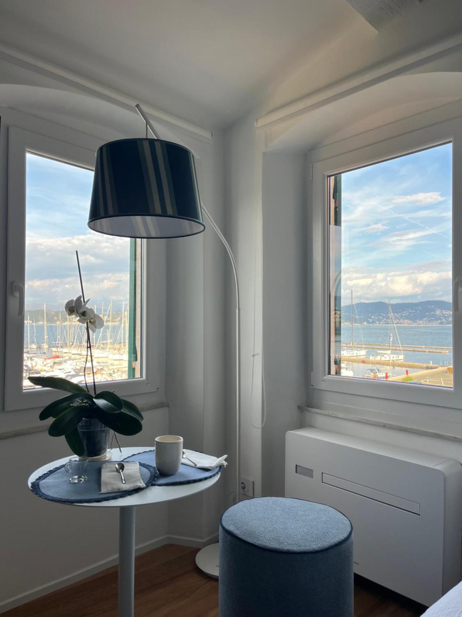 Affittacamere About Italy And Porto Venere